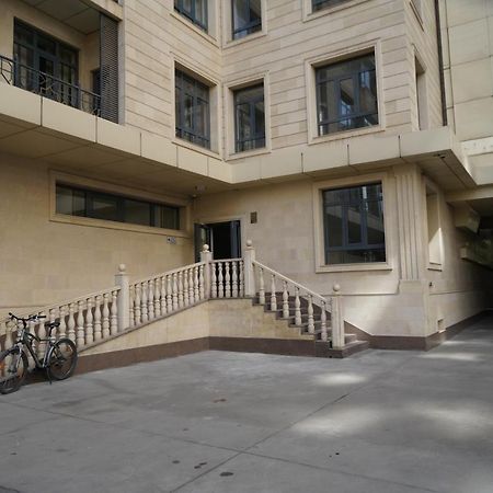 Nice And Comfortable Apartment In The Downtown Of بيشكيك المظهر الخارجي الصورة