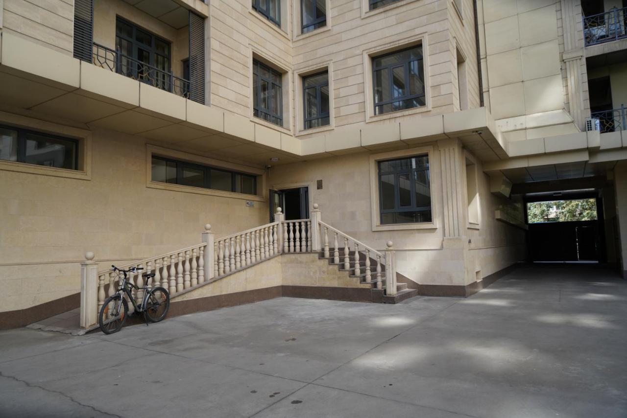 Nice And Comfortable Apartment In The Downtown Of بيشكيك المظهر الخارجي الصورة